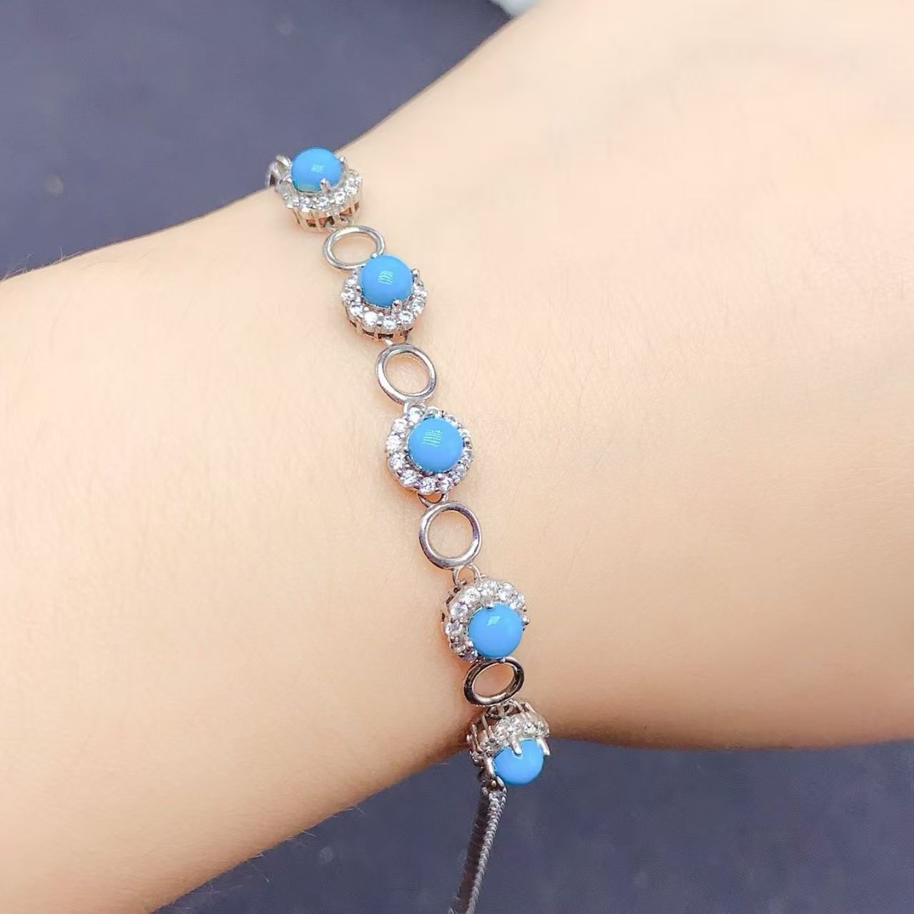 蓝松石手链